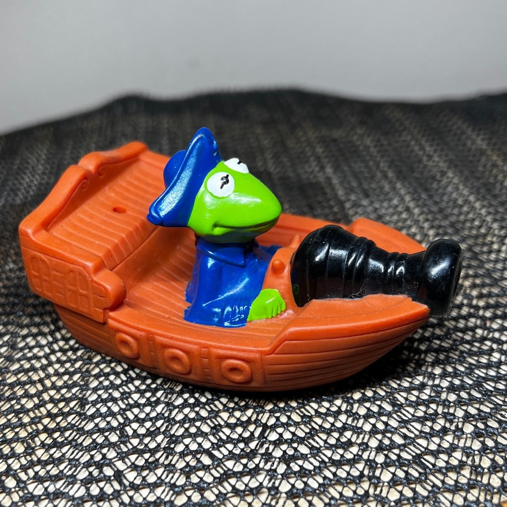 Muppets Kermit Treasure Island Vintage Soft Tub Toy 1995 Toddler Cake Topper